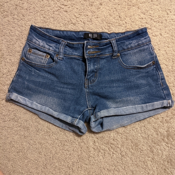 Mid rise jean shorts - Picture 1 of 3